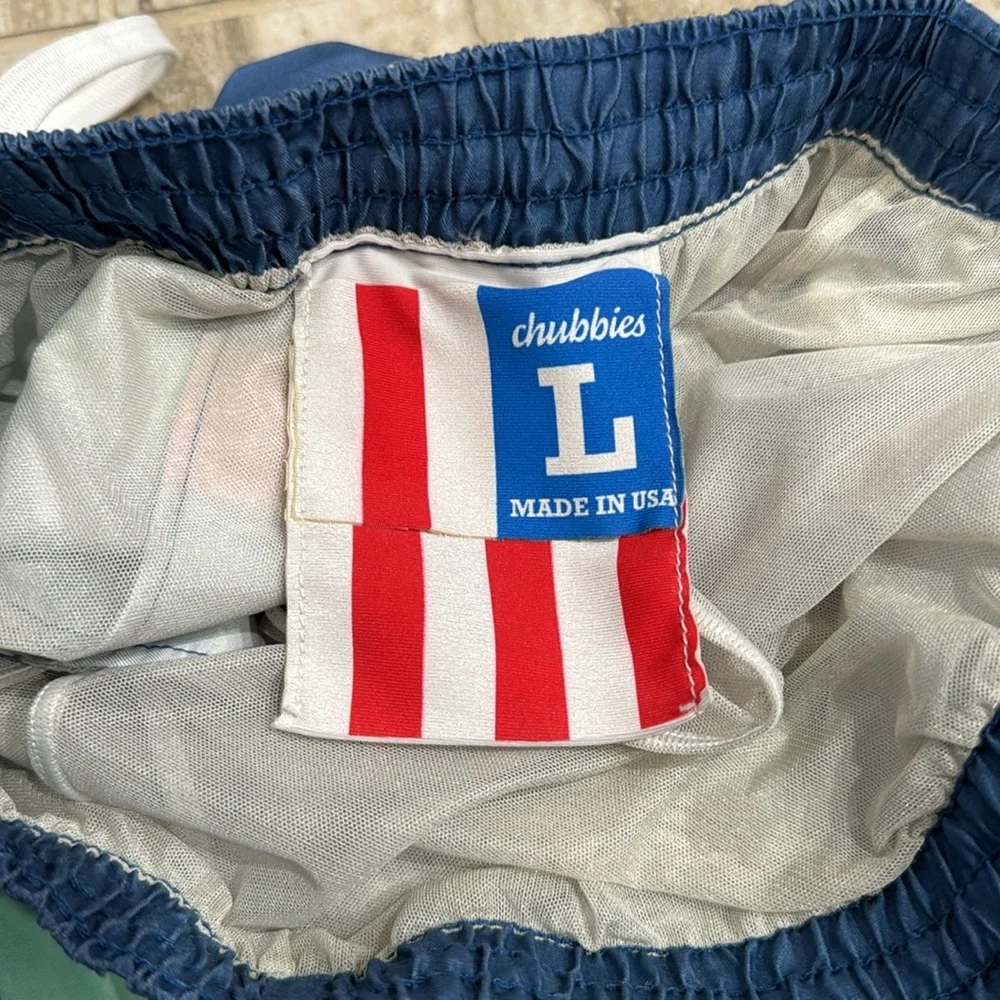 Chubbies Men’s Striped Swim Trunks Size Large